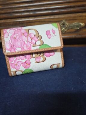 Floral Print Trifold Wallet - Pink Flowers